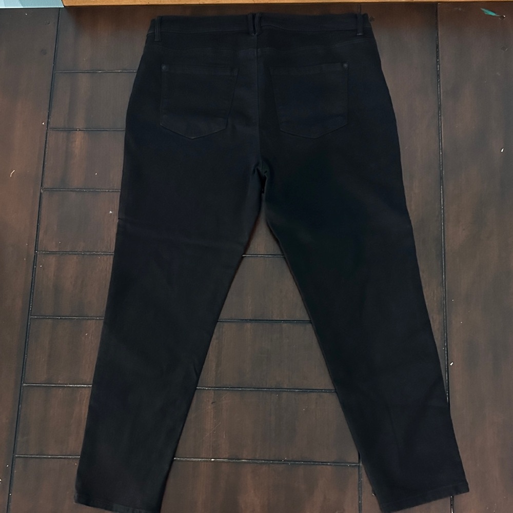 Curve Appeal Black Minimalist Jegging - Picture 7 of 7